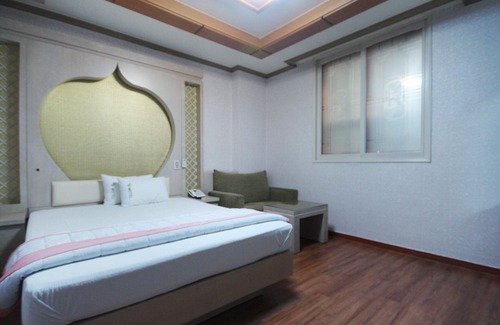 Andong Hotel | Andong Okdong King