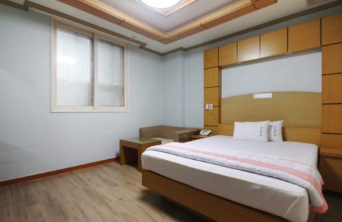 Andong Hotel | Andong Okdong King