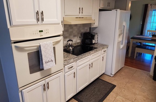 Open Gates House | Andrea Abode 5 Bedroom Home by RedAwning