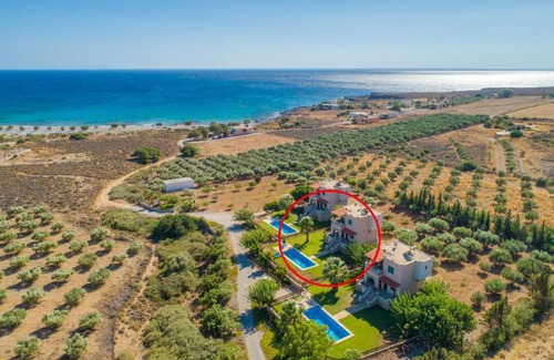 Fragkokastello Villa | Andreas Beach Villa