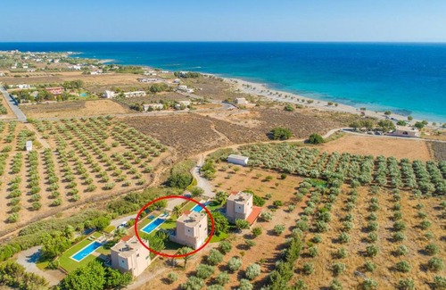 Fragkokastello Villa | Andreas Beach Villa