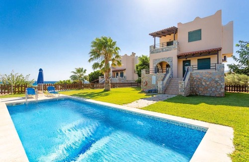 Fragkokastello Villa | Andreas Beach Villa: Large Private Pool, Walk to Beach, Sea Views, A/C, WiFi