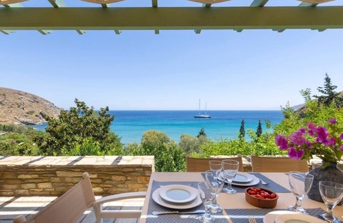 Steniai Villa | Andros 2 down · Sun-rock house by the sea