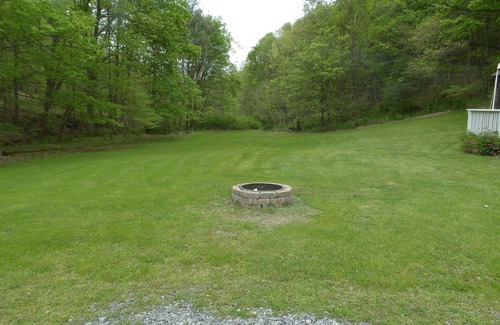 Huntingdon Cottage | Andrus Cottage located 3/10s of a mile from a beautiful cove on Raystown Lake.