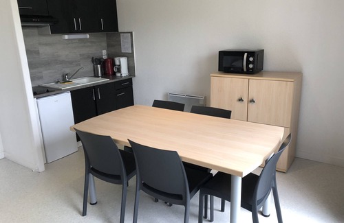 Beauvoir Apartment | Anemone A1e balcony 5 persons