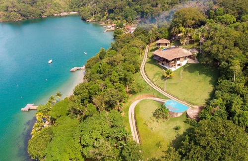 Angra dos Reis Villa | Ang014 - Beautiful 6 bedroom house with wide views in Angra