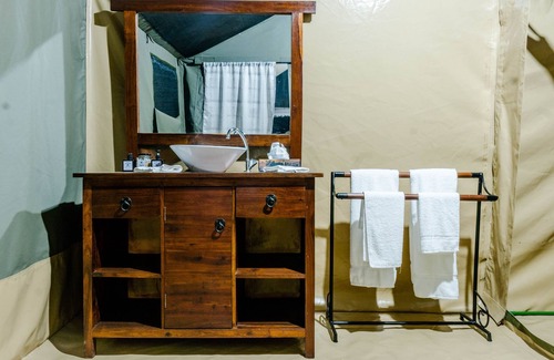 Serengeti National Park Cabin | Angata Migration Camp