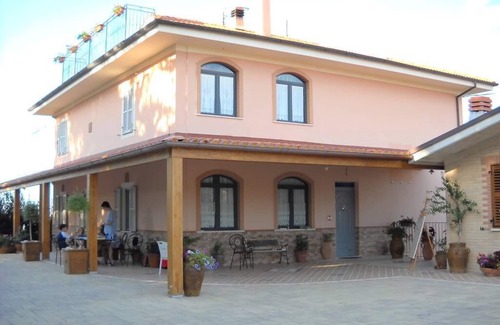 Servigliano Villa | Angela Garden B&B - Villa in oasis of peace
