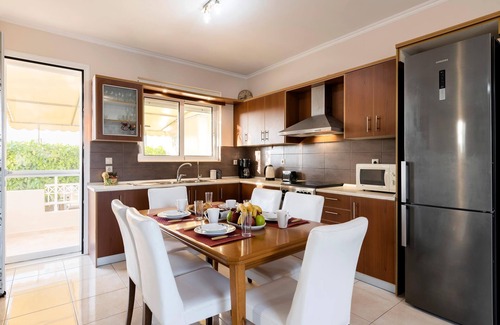 Petaloudes Villa | Angels Villa with Jacuzzi