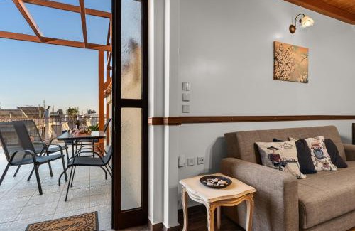 Aigaleo Apartment | Angi and George house