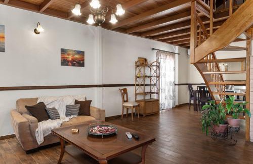 Aigaleo Apartment | Angi and George house