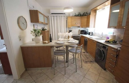 Souvala Apartment | Angie’s Serenity Apartment! Where you leave all your worries behind !