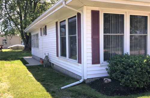 Oak Harbor Cottage | Anglers Anchor-Cozy Cottage on Lake Erie Near Port Clinton, Beaches, Firepit