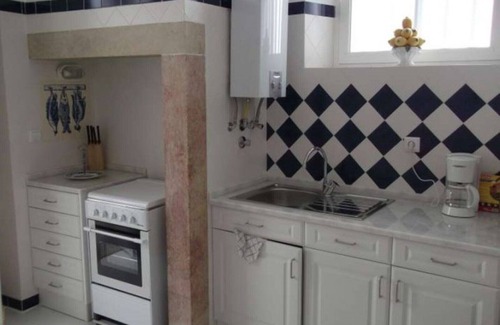 Lisbon Old Town Apartment | ANGOLA TOP FLOOR This huge apartment is very convenient for both tourists