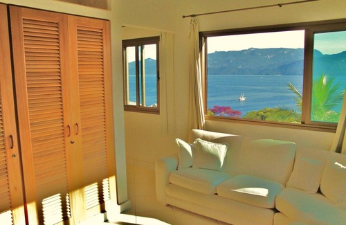 Portogalo House | Angra house with sea view - Portogalo Condominium - 4 suites