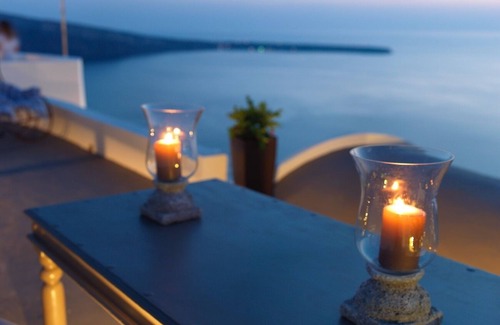 Oia House | Anima Residence by K&K (outdoor jacuzzi)