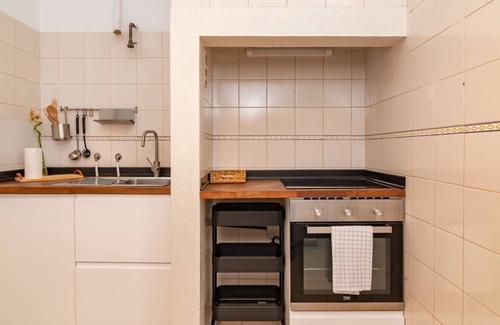 Penha de Franca Apartment | Anjos' City Escape by LovelyStay - 1