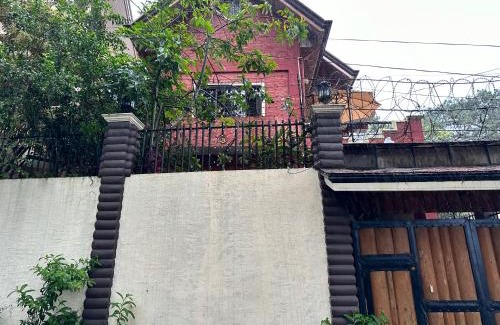 Baguio House | Ann's Villa WholeHouse Camp7 6BR w/balcony&parking