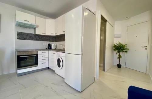 Los Cristianos Apartment | ANNA beautiful apartment in the first Oceanline in Los Cristianos.