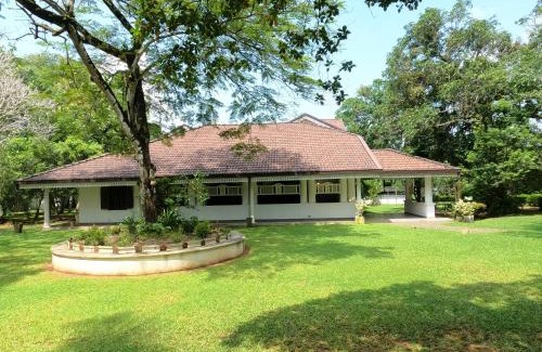 Kalagedihena House | Anncyl1857