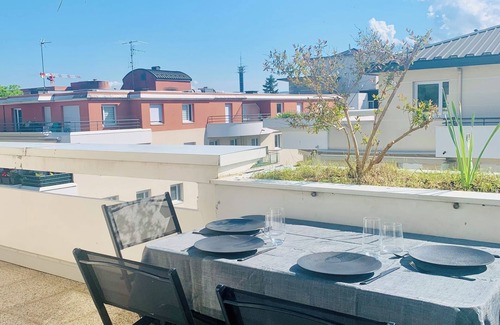 Cran-Gevrier Apartment | Annecy center top floor, mountain view terrace 2 bedrooms