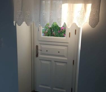 Panteli Apartment | Anneta's suite