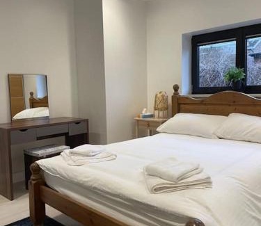 Toddington Apartment | Annex at Orchard House - Strictly No Parties