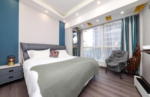 Kunming City Centre Apartment | Annie Apartment - only 120 metres from Metro Line 2 Exit B of Chuanxingulou
