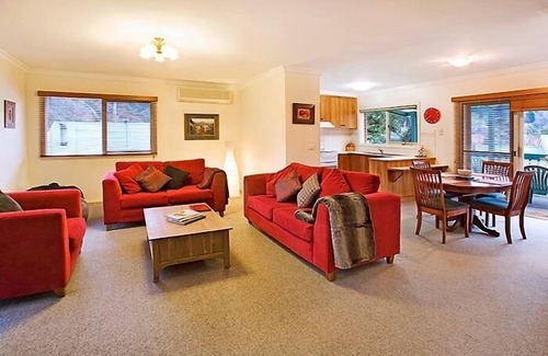 Warburton House | Annie's Escape in Warburton