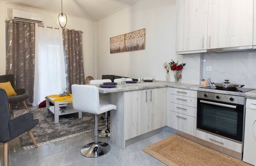 Ano Kipseli Apartment | Ano Kipseli Gem Stylish 1-Bedroom for 4