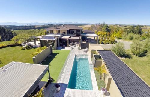 Tasman House | Ansarli Estate - Luxury Holiday Home