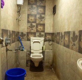 Gulmohar Road Apartment | Ansh PG & DORMITORY