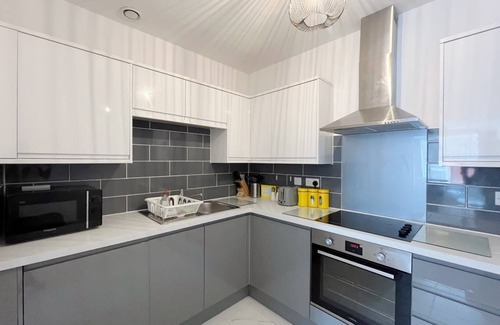 Easton Apartment | Anstey Heights - Apartment 8 - Hopewell