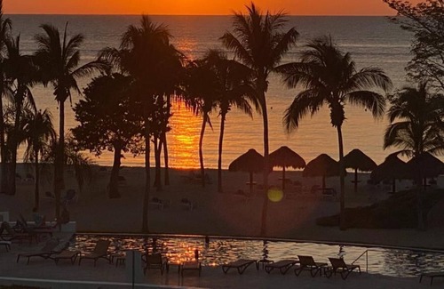 Costa Maya Condo | Anthonys' Escape Residencias Reef Beachfront Condo - Perfection