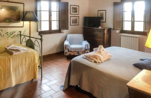 Poggiarello House | Antico Borgo San Lorenzo by Interhome