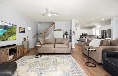 Windy Hill House | Antigua Breeze - 3rd Row - Windy Hill Section