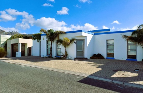 Gordon's Bay House | Antilles On the Beach - sleeps 12 in 6 bedrooms