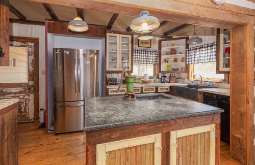 Ingram Other | Antique log home, built in 1852 in St. Geneviève, MO