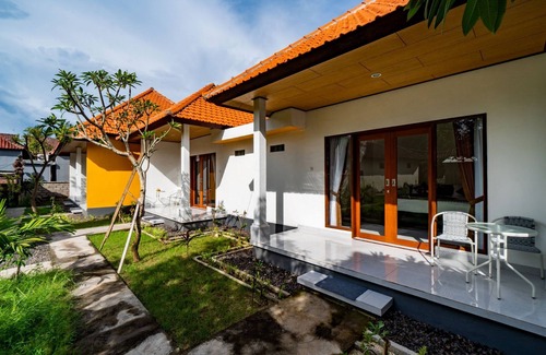 Jungut Batu House | Anugrah Sari Homestay Near from Jungut Batu Port