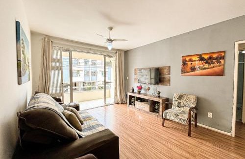 Canasvieiras Apartment | Apê Espaçoso, A/C e Garagem | 300m Canasvieiras