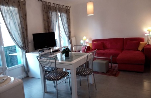 Montbolo Apartment | ap department very bright with aircon