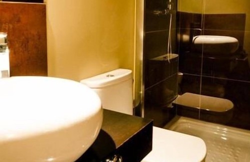 San Martin de Valdeiglesias Apartment | Apartment-Superior-Ensuite with Shower