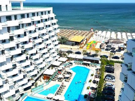 Mamaia-Sat Apartment | Ap family GLaMour in Infinity Beach Resort Pools & SPA