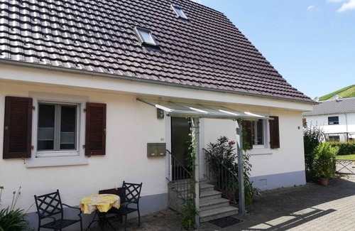 Muellheim Apartment | Apartment 'Ritter' with Private Garden and Wi-Fi