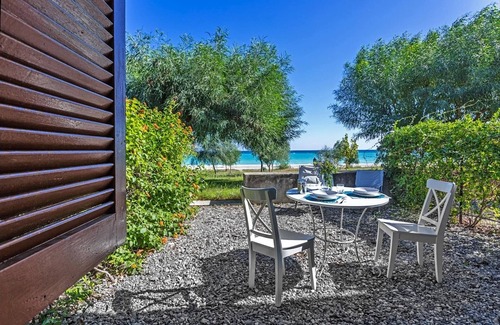 Santa Caterina Dello Ionio Marina House | Apartment in Calabria with Private Beach