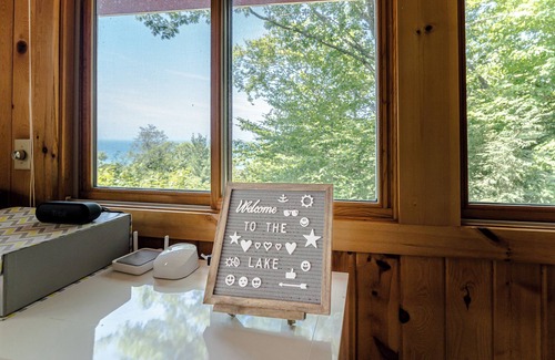 Shelby House | Apache Lake House - Lake Michigan Views - Nature Sanctuary