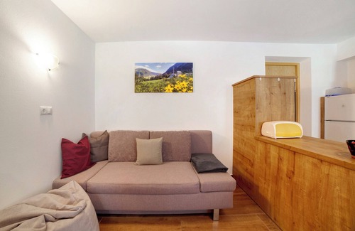 San Leonardo in Passiria Apartment | Apartment 'Scheiberhof' with Mountain View, Private Garden and Wi-Fi