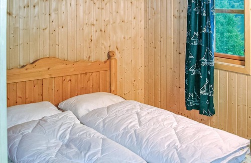 Vindafjord House | Apart and comfortable cottage in the very best location on a sunny plot with a short way to the fjor