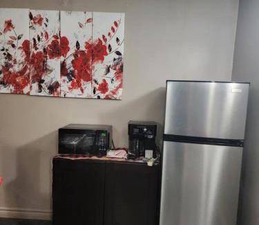 Aylmer Apartment | Apartment ∙ 2 bedrooms ∙ 4 guests