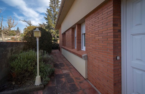 Santa Margarida de Montbui Apartment | Apartment 3 km from Igualada